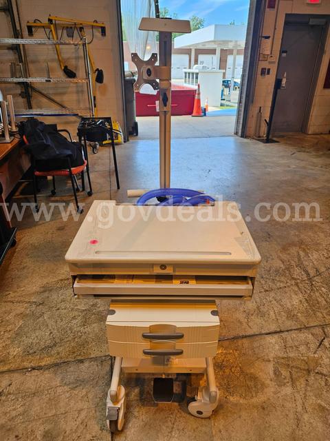 Medical Mobile Workstation W/Locking Wheels