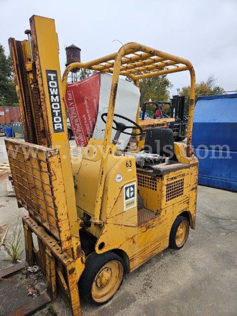 Towmotor Forklift