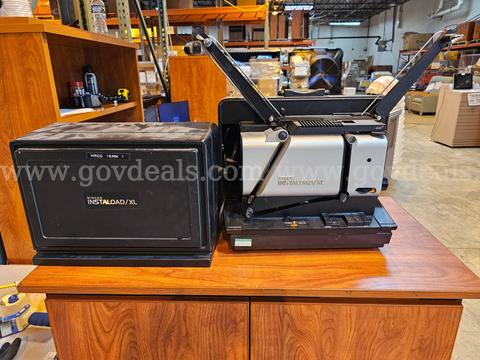 Singer Telex Instaload/XL 16mm Projector