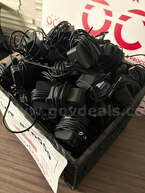 Surface Go Chargers - 100 Units