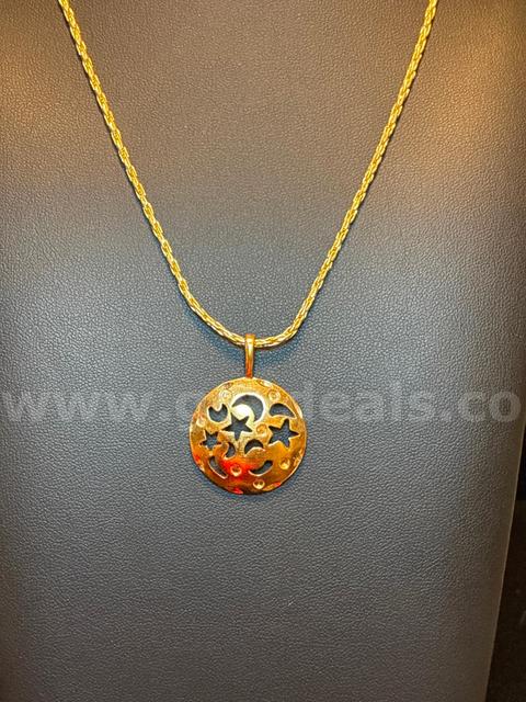 Beautiful, 17” Diamond-Cut Singapore Necklace W/ Celestial Pendant, 24K Real Gold Filled.