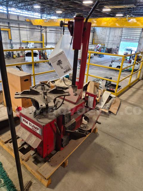 Coats 5040E Rim Clamp Tire Changer