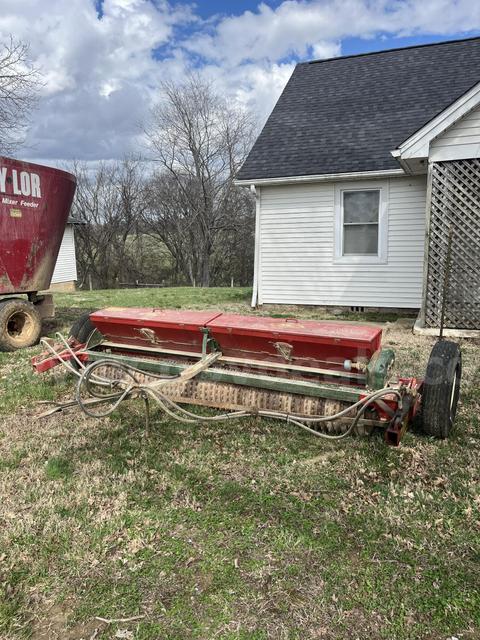 Brillion Sure Stand Seeder
