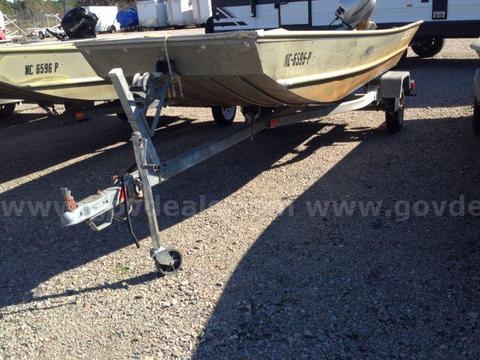 2004 14ft Lowe Mdl L1448 Aluminum Flat Bottom Boat with Trailer