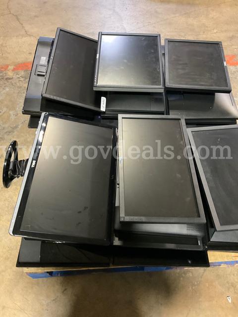 DELL MONITORS - 30 UNITS (POWER ON)