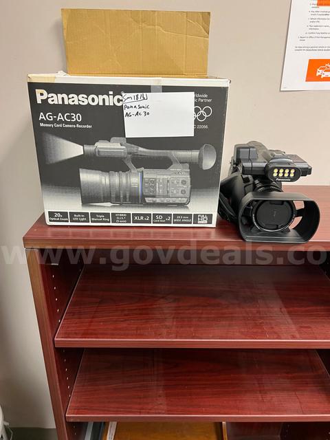 Panasonic AG-AC-30 Video Camera