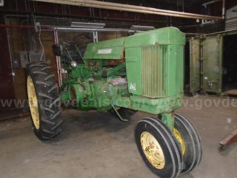 Lot of (1) John Deere 60 Tractor.