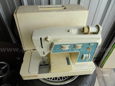 Singer Touch & Sew Special Zig-Zag Model 756 Sewing Machine