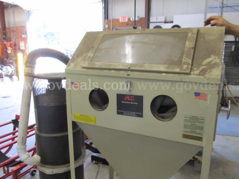 Abrasive Sand Blaster Cabinet with Dusk Collector