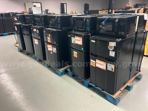 3 Pallets(12) Microfridges
