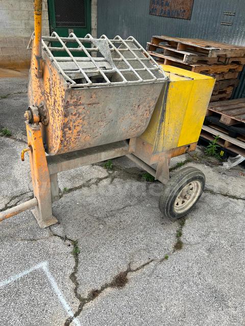 Stow Concrete Mixer
