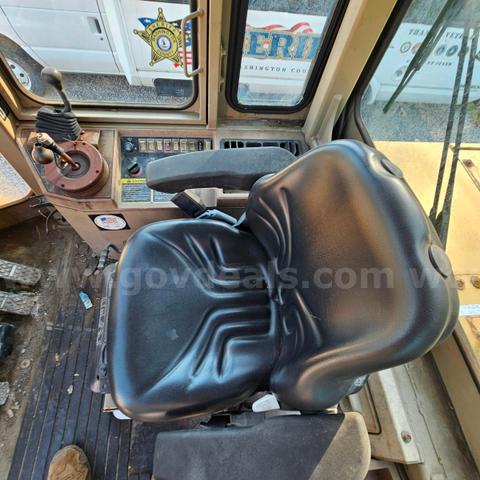 John Deere 544GTC Front End Loader with 4 in 1 bucket and forks