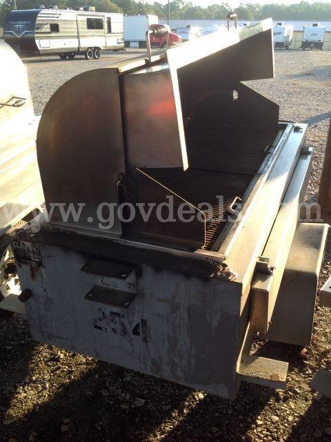 1ea Blueridge Mountain Cookery Towable Propane Grill