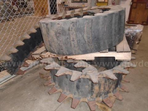 Lot of Rubber Tracks from John Deere Skid Steer.