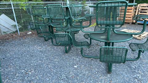 Metal picnic tables (lot 1242)