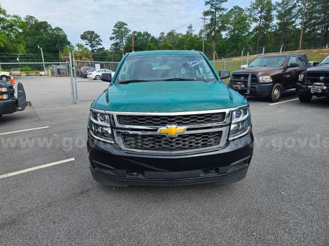 2015 Chevrolet Suburban 4WD 4-DR, 5.3L V8