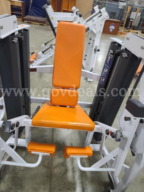 Hammer Strength Leg Extension
