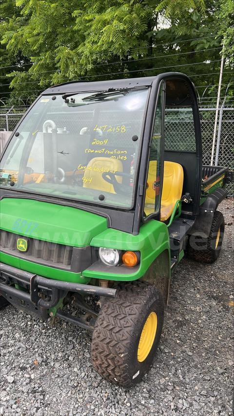 John Deere Gator 4x4  (lot 2158) .. County