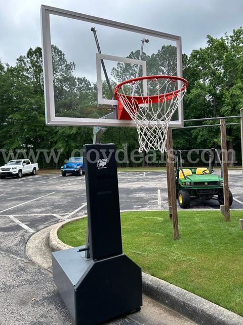 Bison Portable Basketball goal - crack in backboard glass