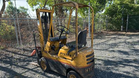 Hyster Forklift  (lot 2161) .. County