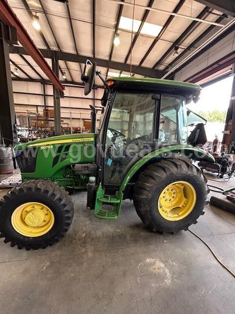 John Deere 5075E Tractor