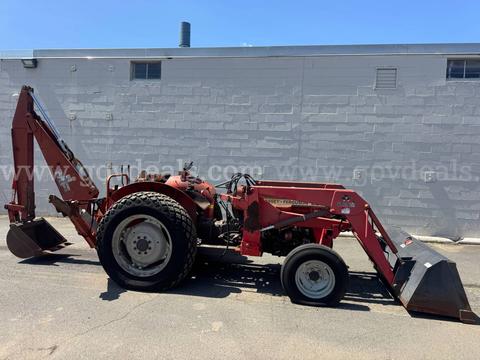 Massey Ferguson 253 Tractor Loader Backhoe