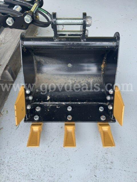 SDLANCH Mini Excavator Toothed Bucket