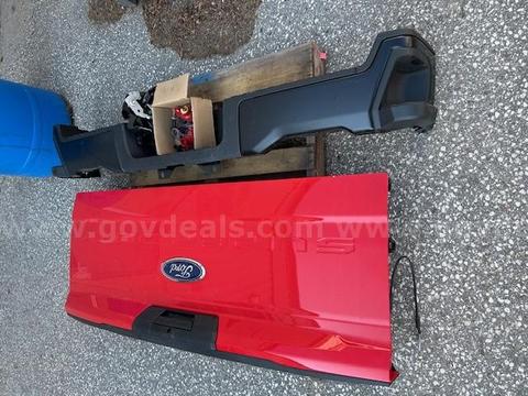 2026 Ford Super duty tailgate and rear bumper