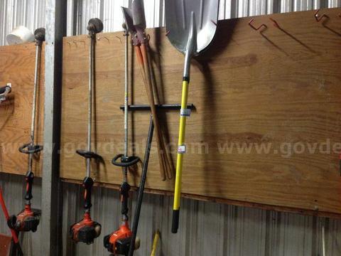 23ea Gardening tools