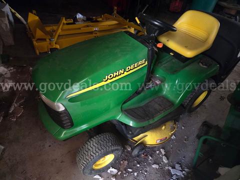 John Deere Ride on Mower