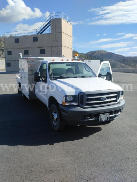 2004 Ford F-350 SD 4WD Service Truck - 5.4L V8 SOHC 16V