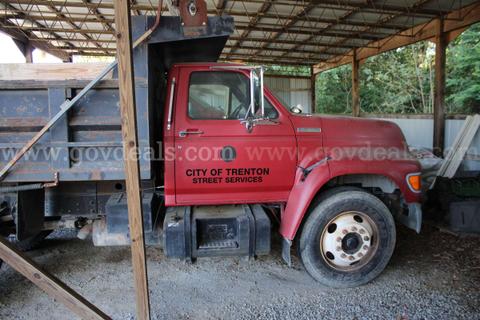 1995 Ford F800