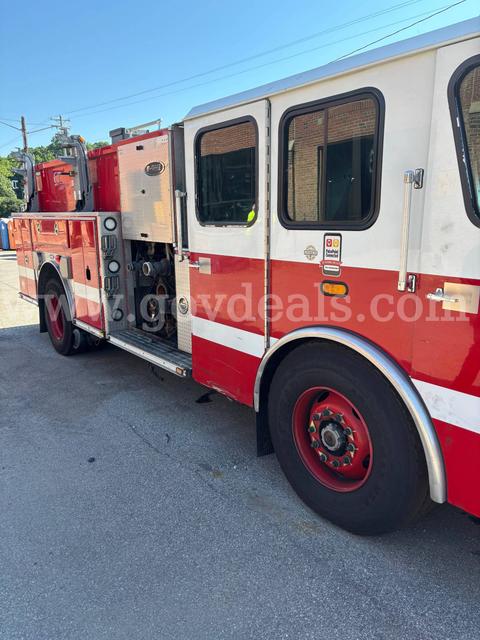 2003 Emergency One Fire Truck (PARTS)