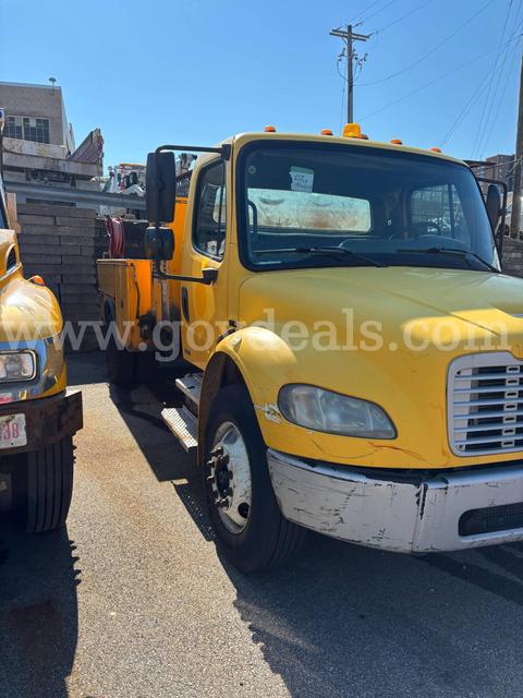 2004 Freightliner M2 106 Medium Duty