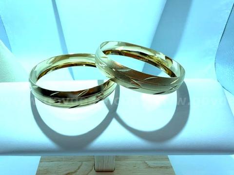 Set of (2), 24k Gold Filled, Diamond Cut Bangle Bracelets