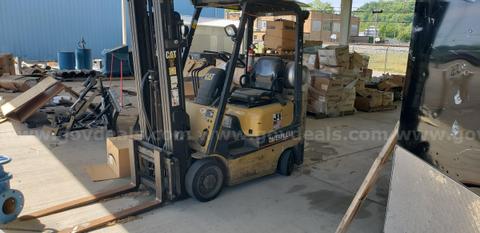 Caterpillar Forklift