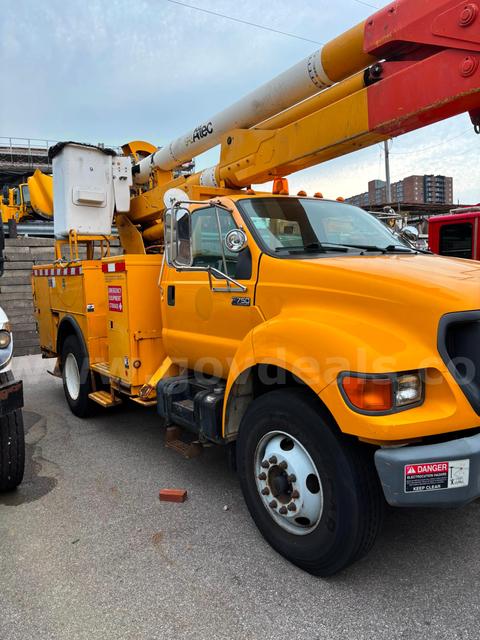 2001 Ford F-750