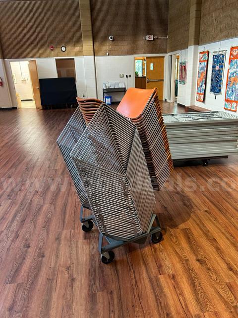 LOT 7 - 25 STEELCASE STACKING CHAIRS (7 OF 7 LOTS)