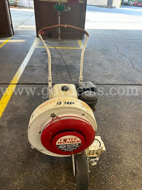 LOT H - 1 Little Wonder Push Blower, 9900-HO