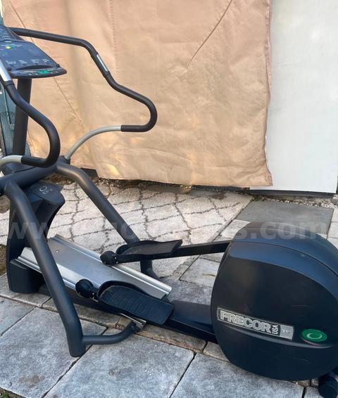 Precor USA EFX 546 Elliptical