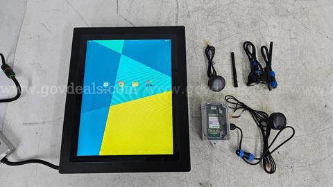 Lot of 29 – VCONN HLC1500HPC Industrial Touchscreen Panel PCs