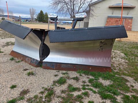 Snow Dogg Dual Winged Plow