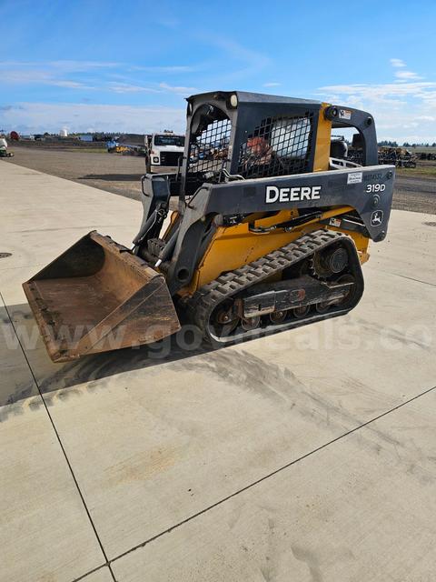 2013 John Deere Skidsteer 319DT