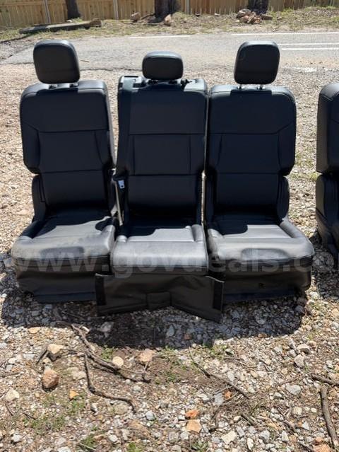2nd row seating 2021-2022 Ford Explorer