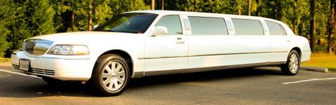 2004 Lincoln Town Car 120" Limousine