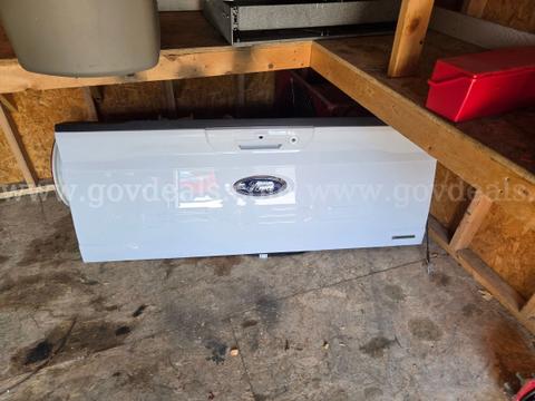 2023 Ford F-150 OEM Take-Off Parts – Tailgate, Center Console & Rear Seat – Neve