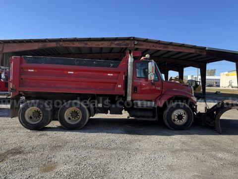 2003 International 7400 Dump Truck