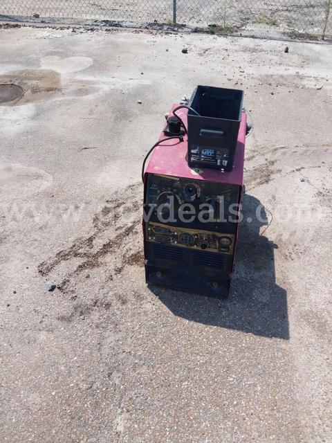 Troy-Bilt Tomahawk II Gas-Powered Wood Chipper and Shredder