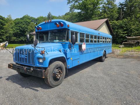 2002 GMC B7T042 (513054)
