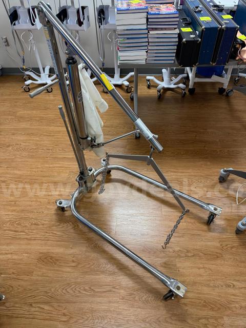 Hoyer Hydraulic Patient Lift with Sling
